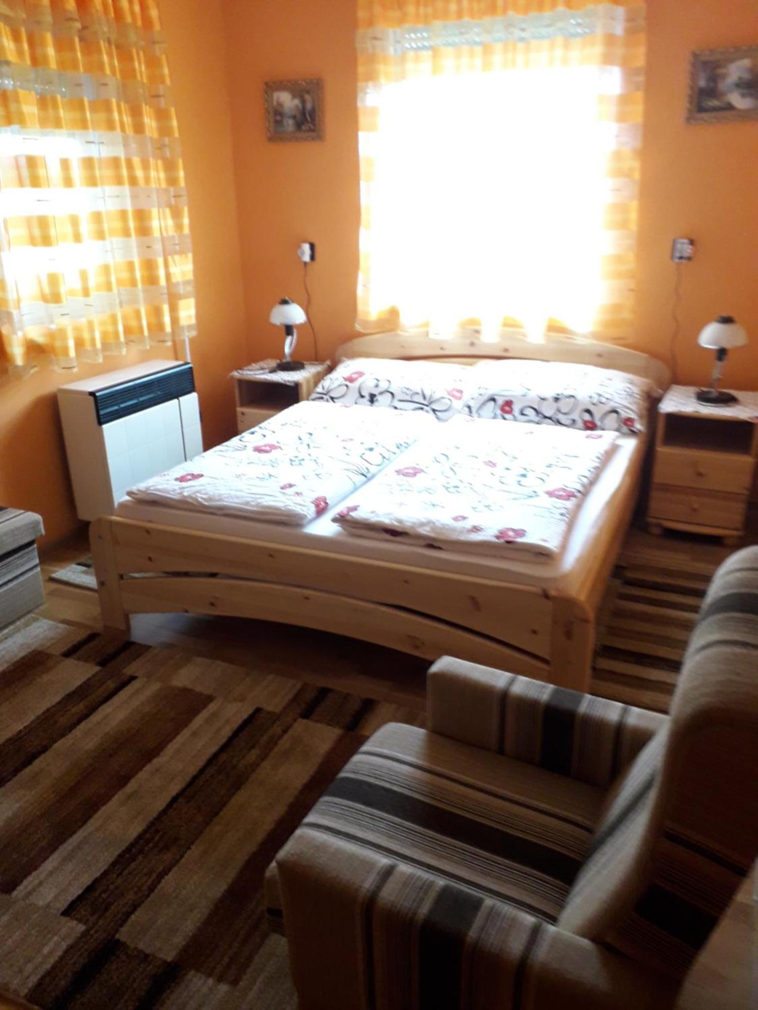 Kelemen Apartmanok Abádszalók エクステリア 写真