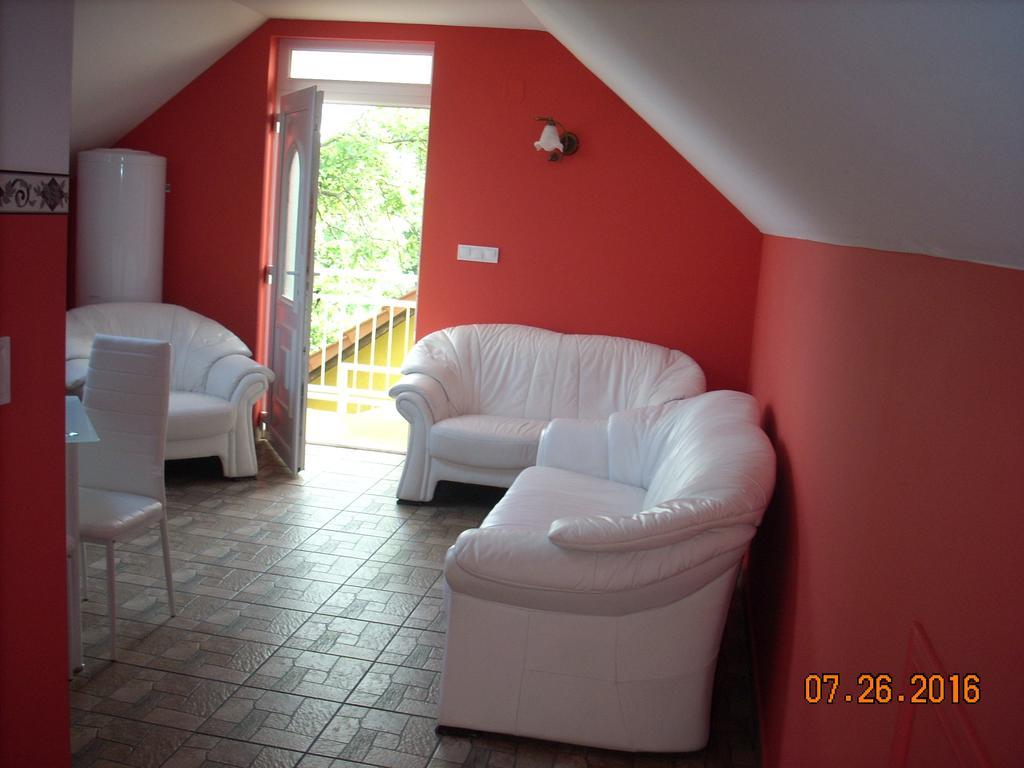 Kelemen Apartmanok Abádszalók エクステリア 写真
